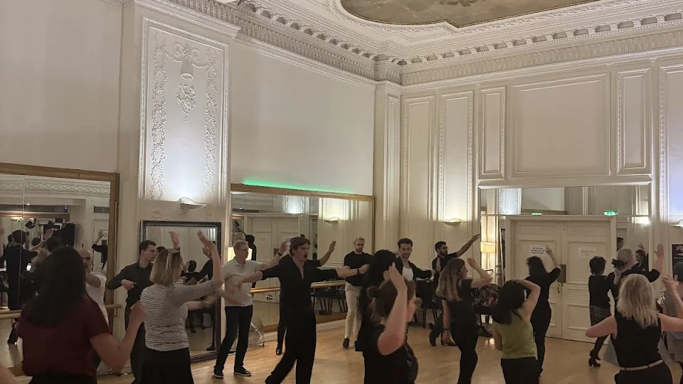 Ballroom Courses By Michael Litke