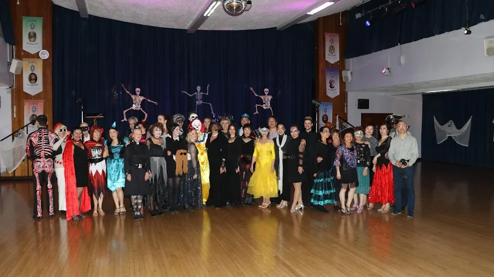 DANCING CLUB LA