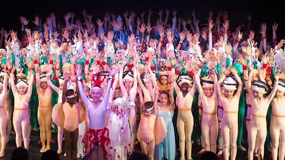 La Sylvaine & Wendy Bell School of Dance