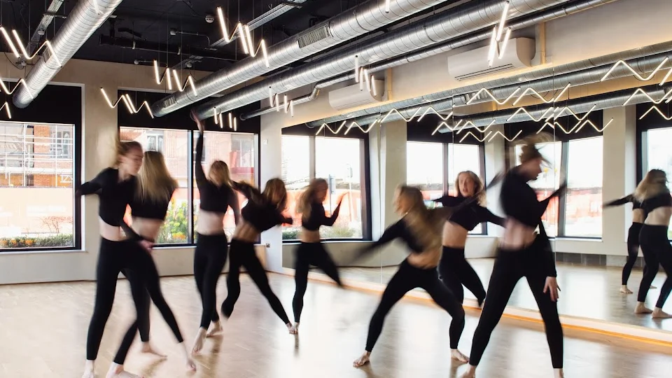 Le Dance Studio