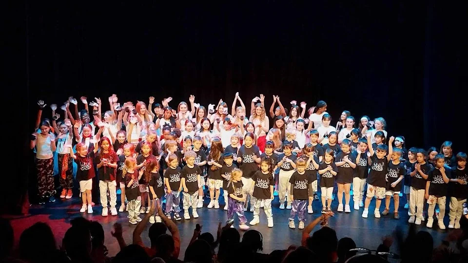 LUNA DANCE ACADEMY