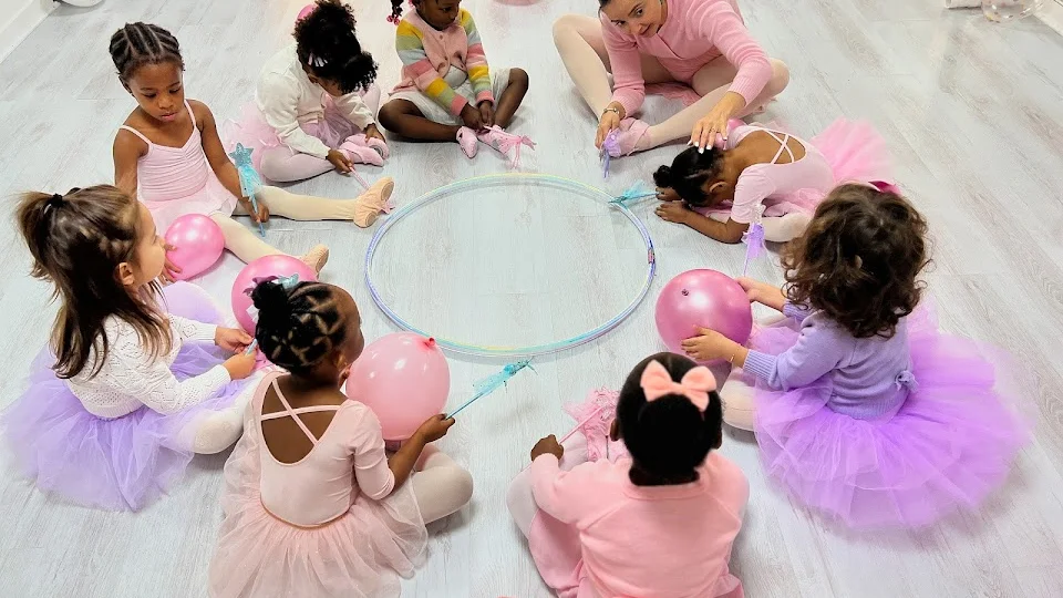 Petit Pas Dance Studio