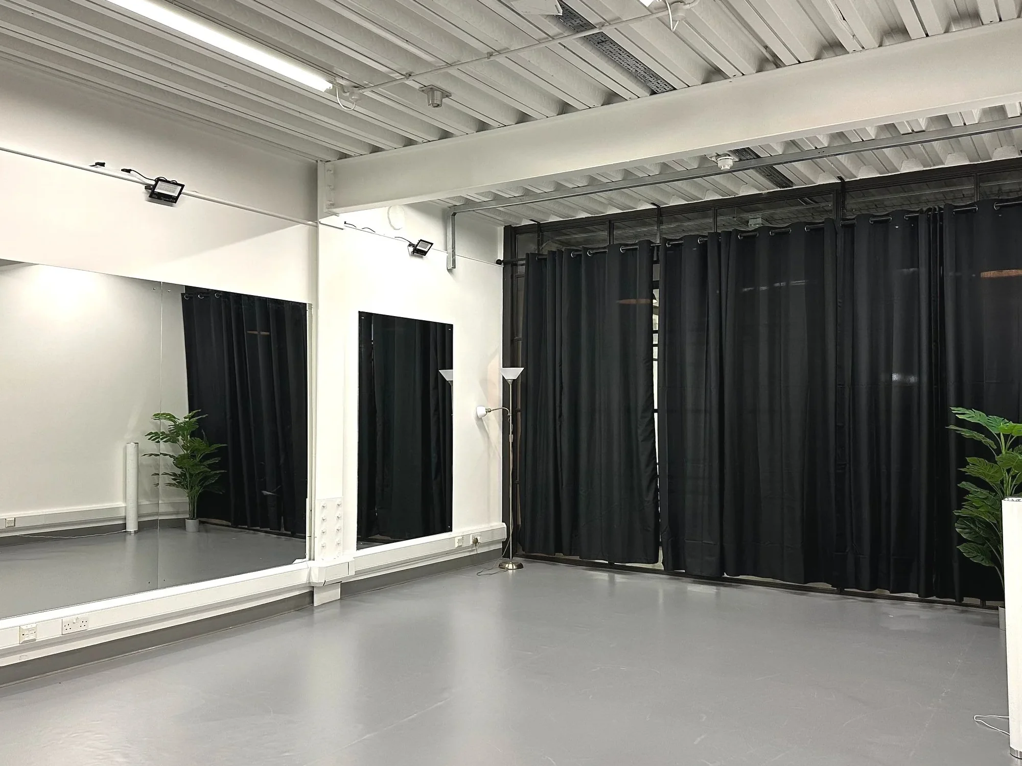 Studio hire space at Savage Pole Studio