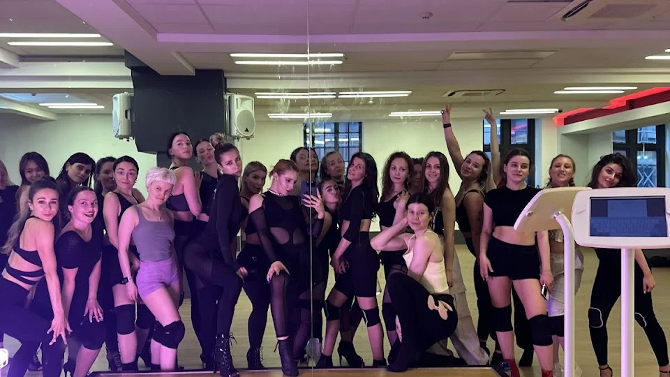 Heels Dance Class - THAT GINGER LIZA