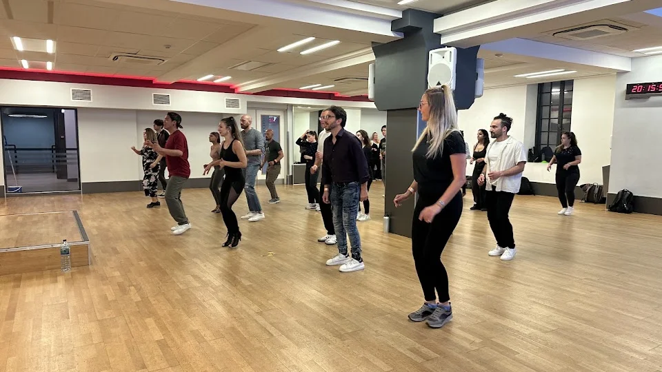 Bachata classes in Warren Street